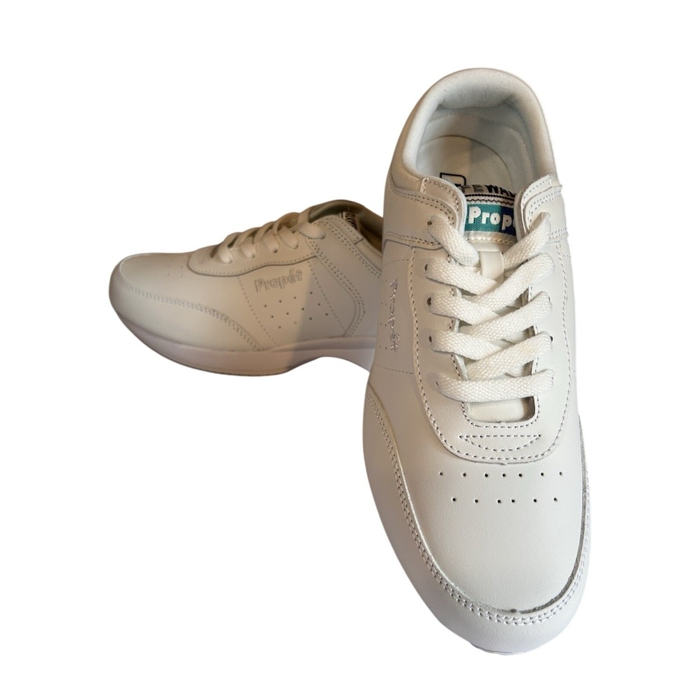 NWT Woman's Propet White LifeWalker Comfort Athletic Sneakers Shoes Size 10W
